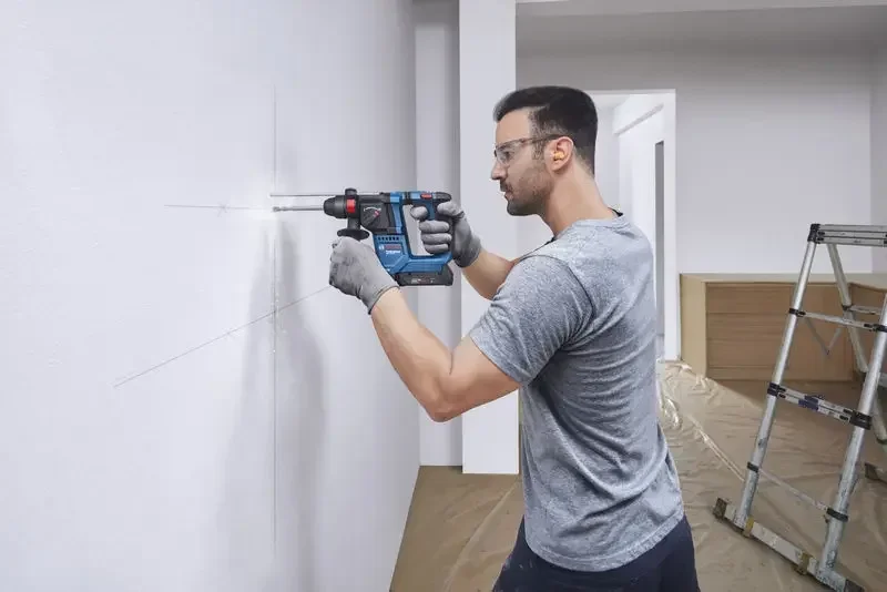 مطرقة دوارة لاسلكية بدون فرشاة - مراجعة Power Tools Hammer وسعره